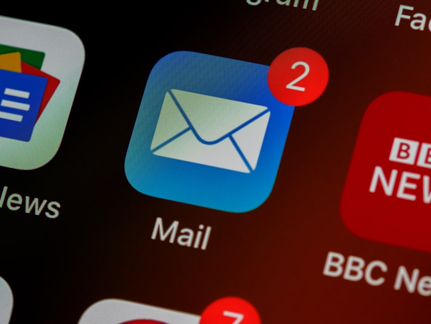 Konsep email marketing dengan strategi newsletter untuk menjangkau pelanggan secara langsung