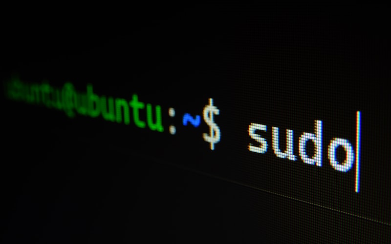 Arsitektur serverless modern dengan cloud computing dan microservices